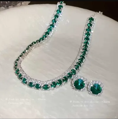 Kraliçe Zarafeti Işıltılı Yeşil Taşlı Choker Kolye – Göz Kamaştıran Özel Gün Şıklığı — fotoğraf 2